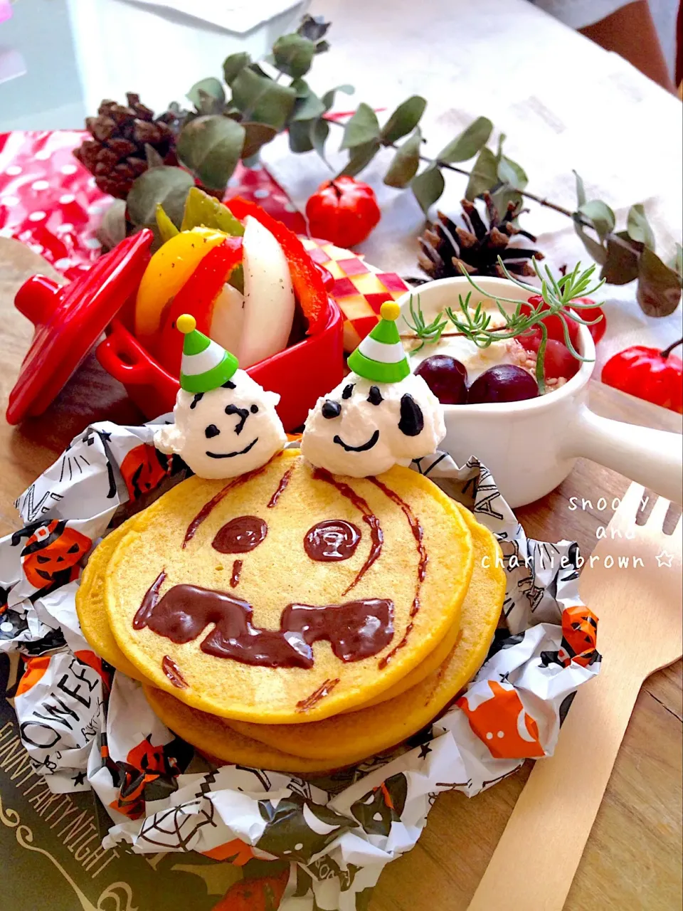 スヌーピーのハロウィンなパンケーキで朝食☆#お子さまごはん #おうちカフェ #朝ごはん #朝食 #朝食プレート #朝ごはんプレート #おうちごはん #お子さまプレート #パンケーキ #ホットケーキ #スヌーピー #チャーリーブラウン|Ayumi Furukawaさん