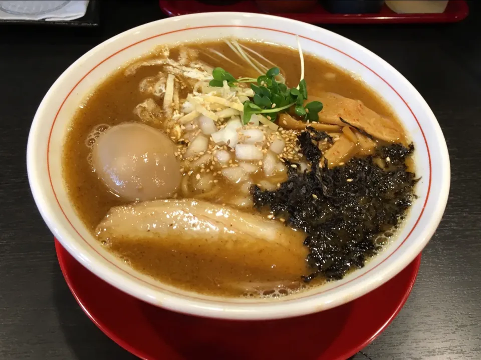 魚介豚骨醤油ラーメン
#麺活|eiyadeさん