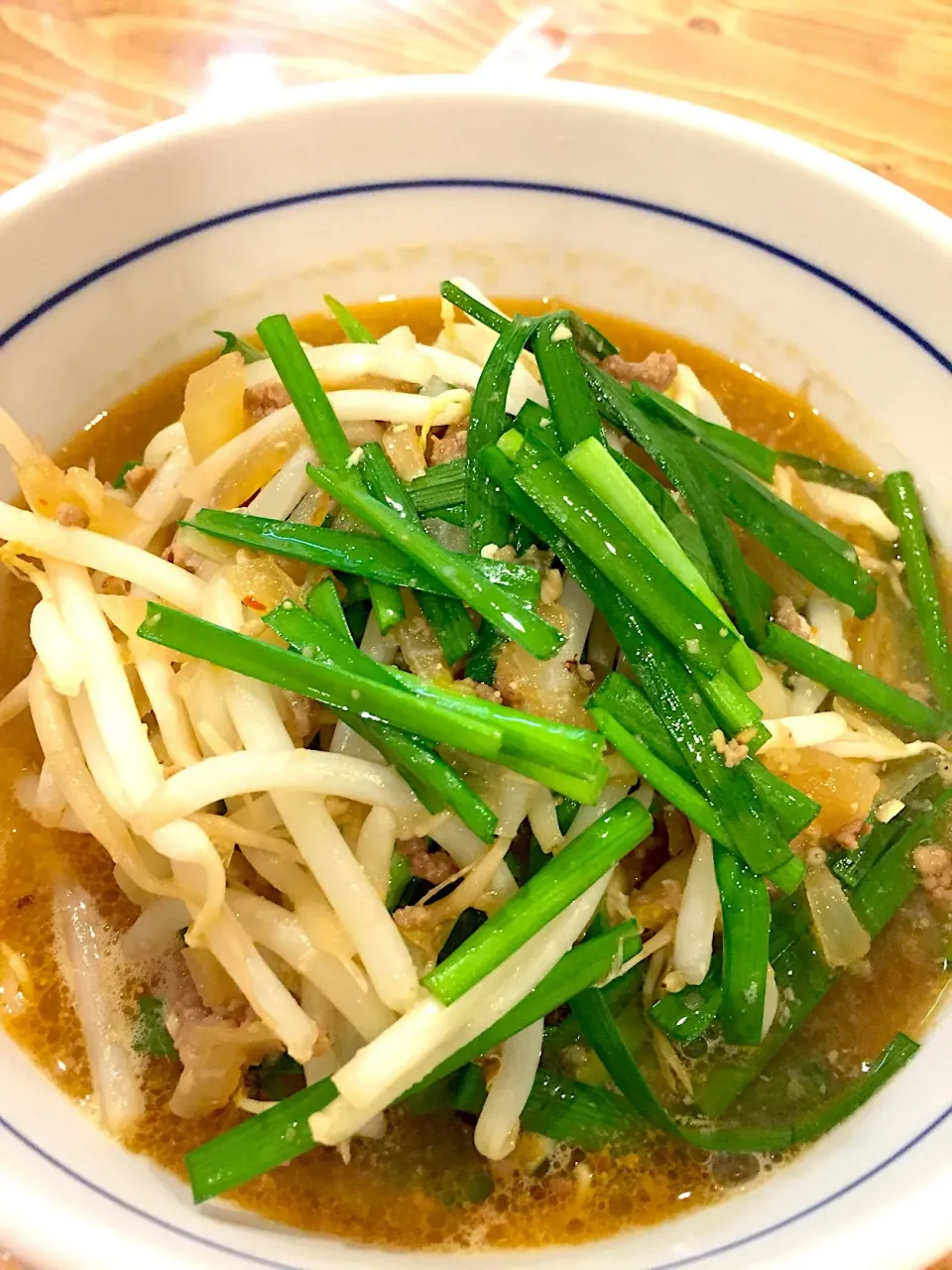 辛いラーメンが食べたくなって🍜 久しぶりの#もやしニラ担々麺  スープまでしっかり完食できました〜〜♡|りんりんさん