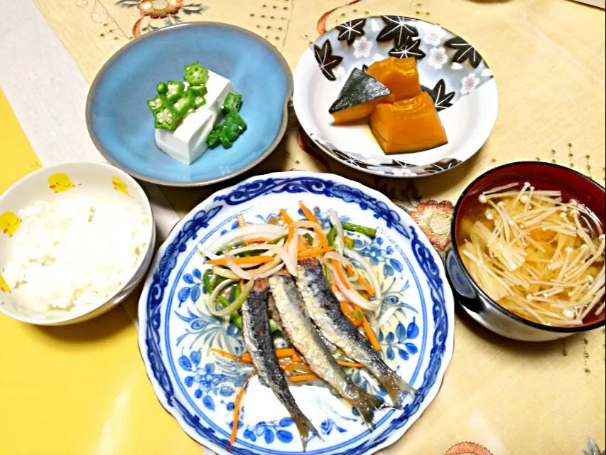 晩ごはん
 - イワシ南蛮漬け🐟
 - 南京煮物🎃
 - オクラ乗せ冷奴
 - かぼちゃ、えのき お味噌汁|korinoさん