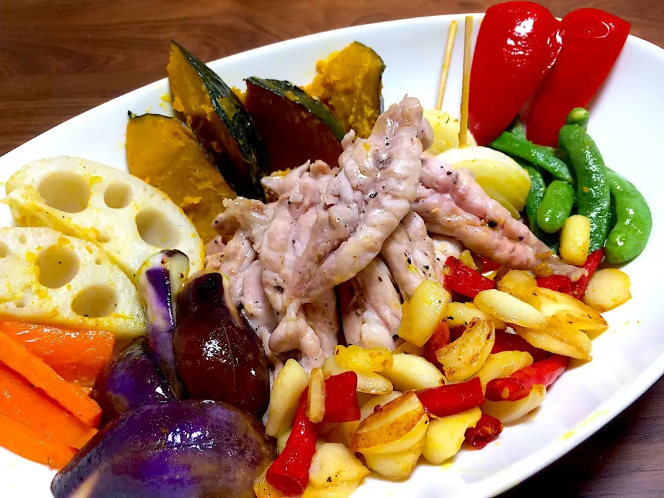 たっぷりニンニクと野菜でのペペロン焼き鶏せせり肉🌶|ぱぴこ家さん