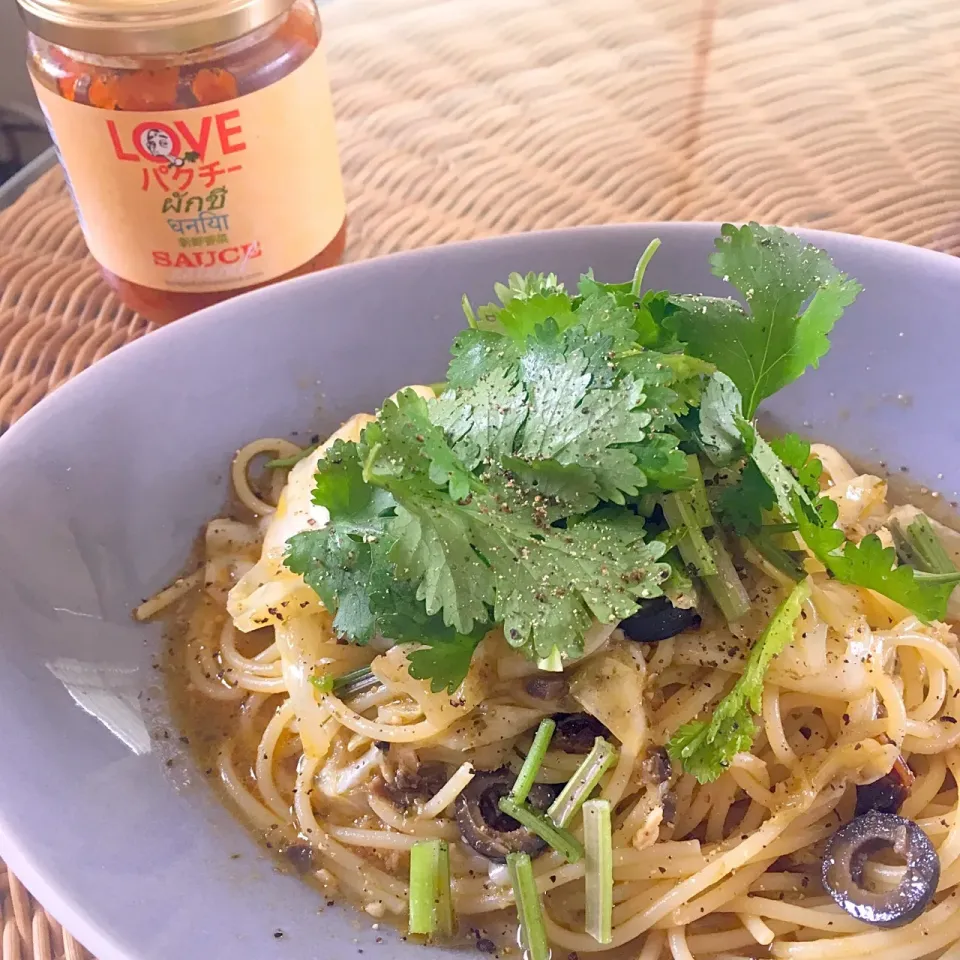 Snapdishの料理写真:残り物パスタシリーズ🍝 パクチー編|なーまりさん