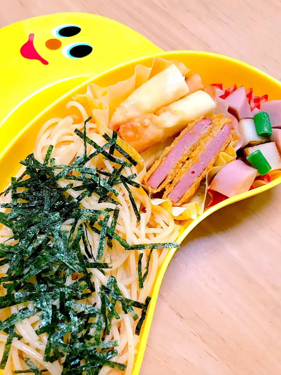 Snapdishの料理写真:JCのたらこパスタ弁当|mamacatさん