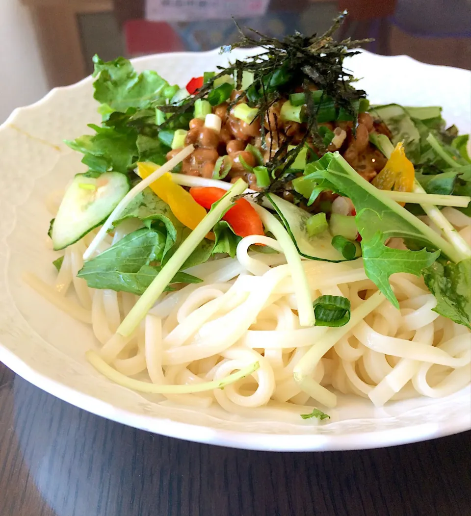 冷やし納豆サラダうどん|Kouki Tanabeさん