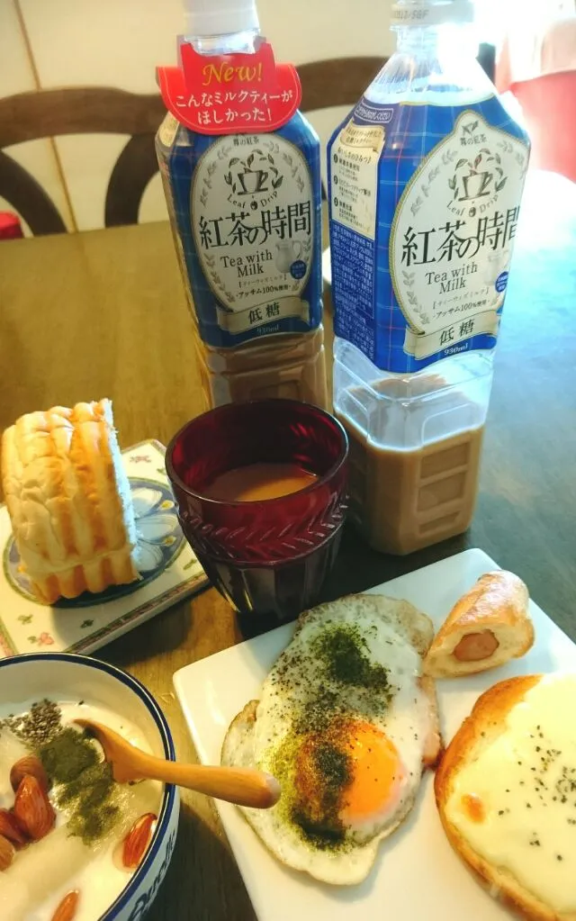 Snapdishの料理写真:休日の朝✨久しぶりに紅茶にしてみました      #紅茶の時間ティーウィズミルク低糖|Yukariさん