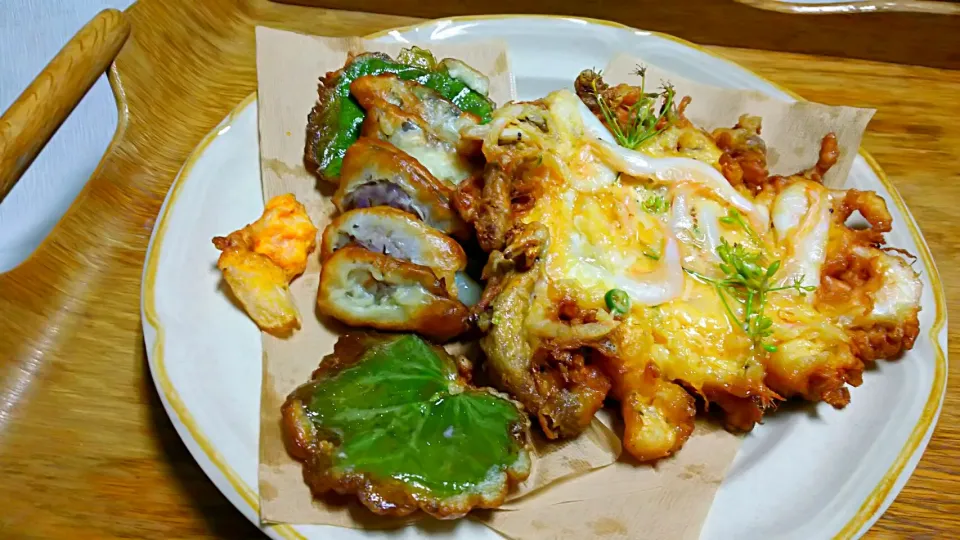 Frito variada (polme)
日本の珍味でポルトガル風フリッター盛り合わせ|KimaLABOさん