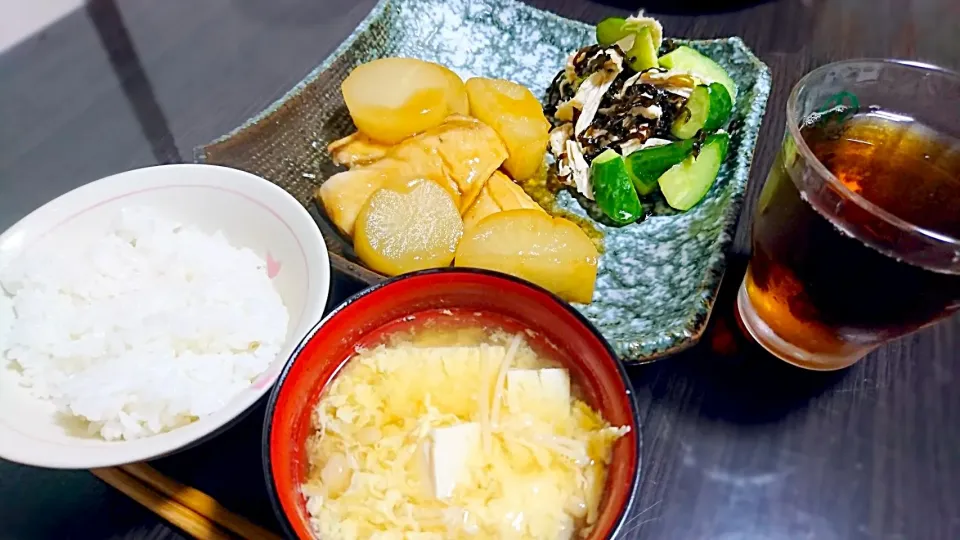 ぶり大根、きゅうりと蒸し鶏の塩昆布和え|サトリさん