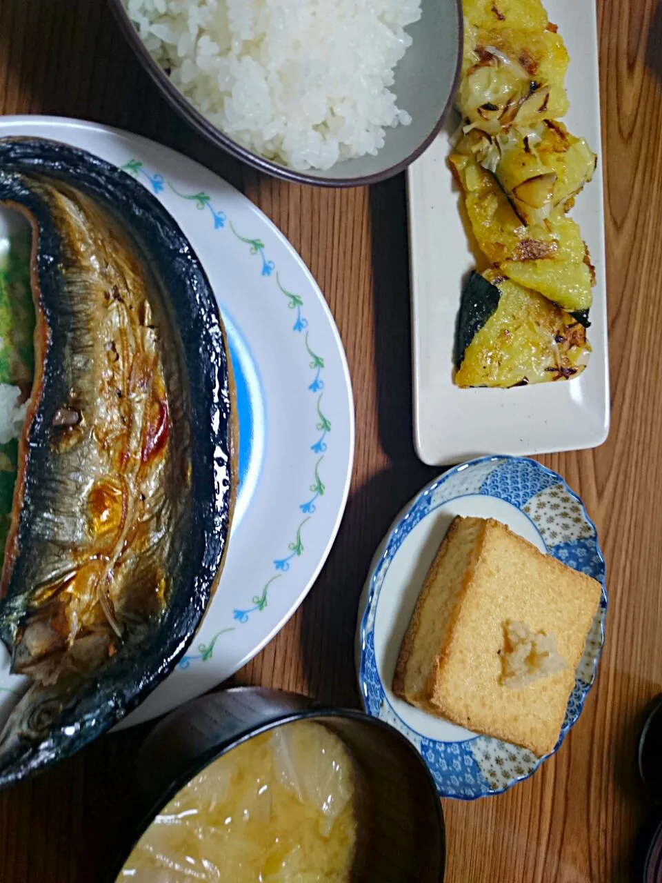 ・秋刀魚の開き
・厚揚げ焼き
・海苔と葱のチヂミ
・白菜の味噌汁|ようかんさん