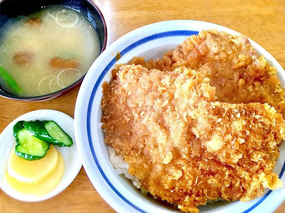 わらじカツ丼|うみんちゅさん