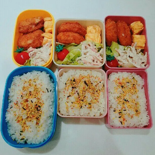 Snapdishの料理写真:10/2(月)の3人弁当🍱|ふみぃさん