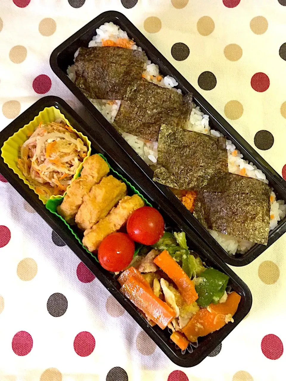 10/2☆肉野菜炒め＆ナゲット弁当|ちーさん