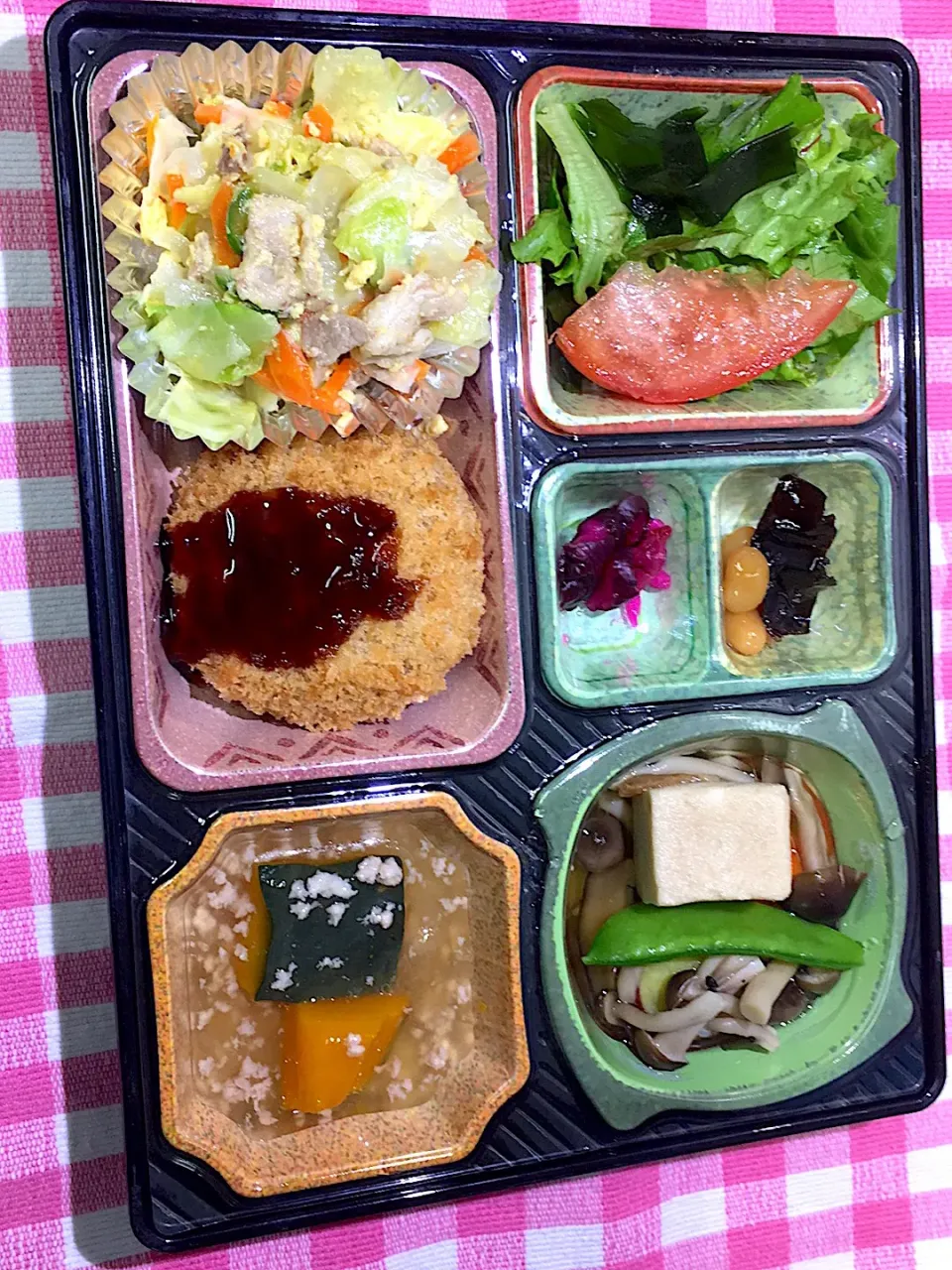 メンチカツ甘ダレかけ 日替わり弁当 豊川市豊橋市一部エリア宅配|Naokazu Kuritaさん