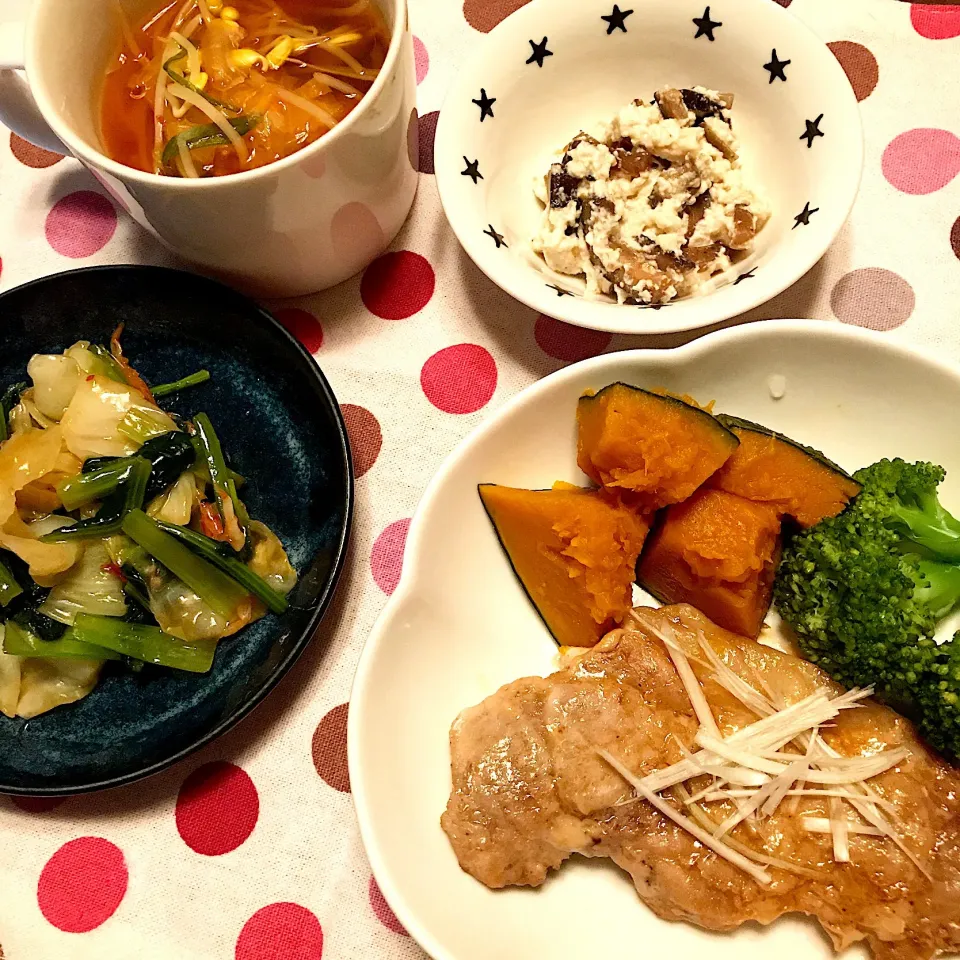 豚肉のわさび醤油焼き♡小松菜と桜えびの炒め物♡キムチスープ♡白和え♡|まゆかさん