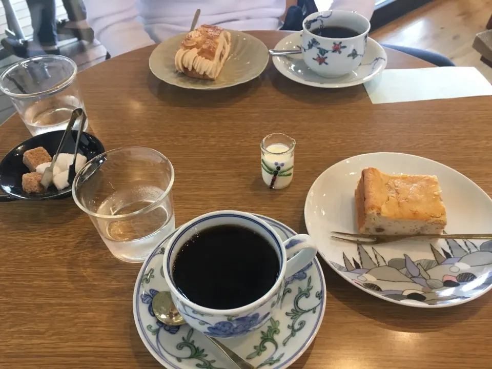 Snapdishの料理写真:バナナとくるみのチーズケーキ、パリブレスト|AyanoTanakaさん