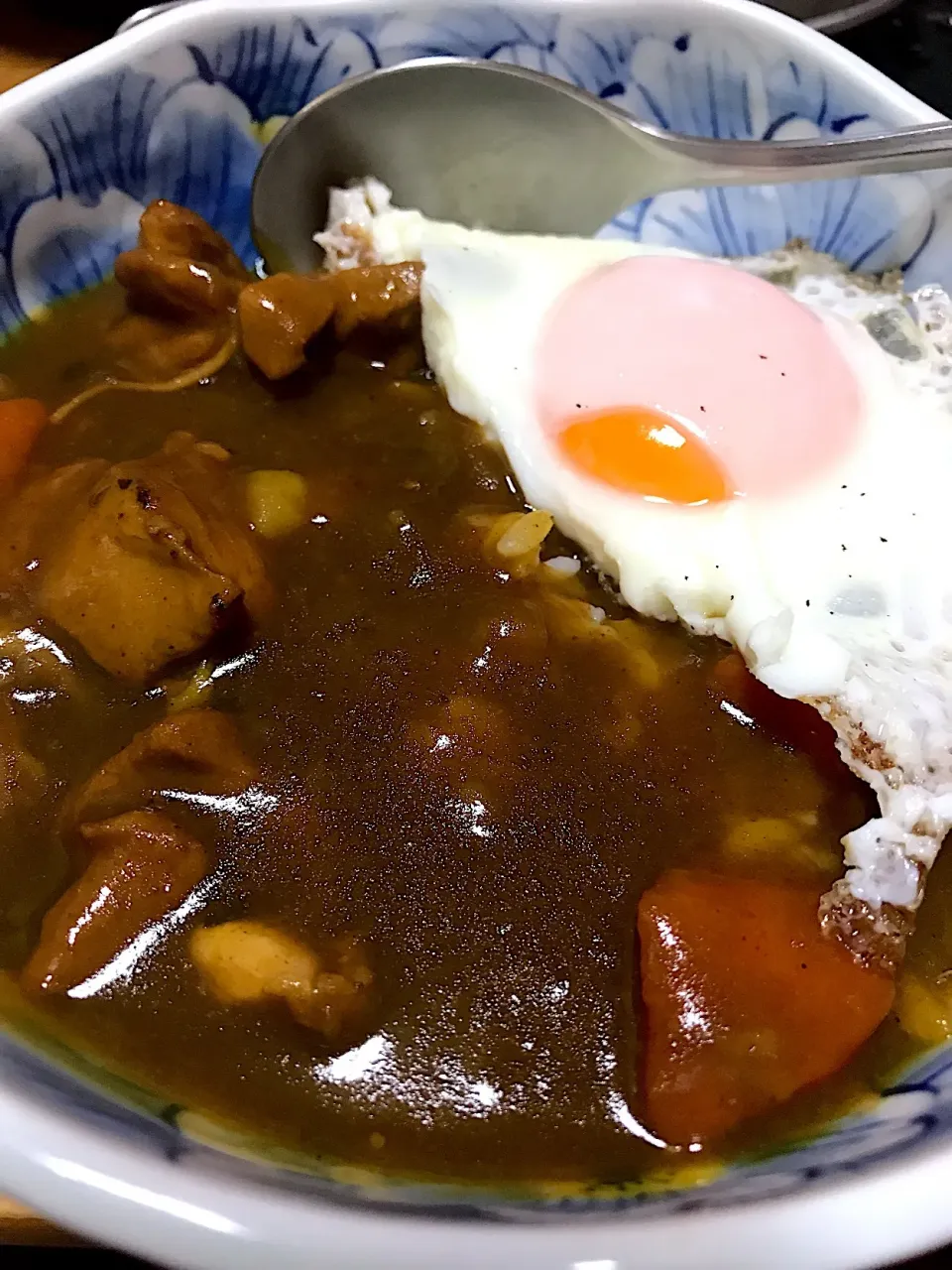 カレーライス目玉焼きトッピング|LiNxさん