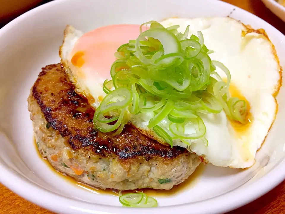 余りの餃子ダネでハンバーグ🍖|inoさん