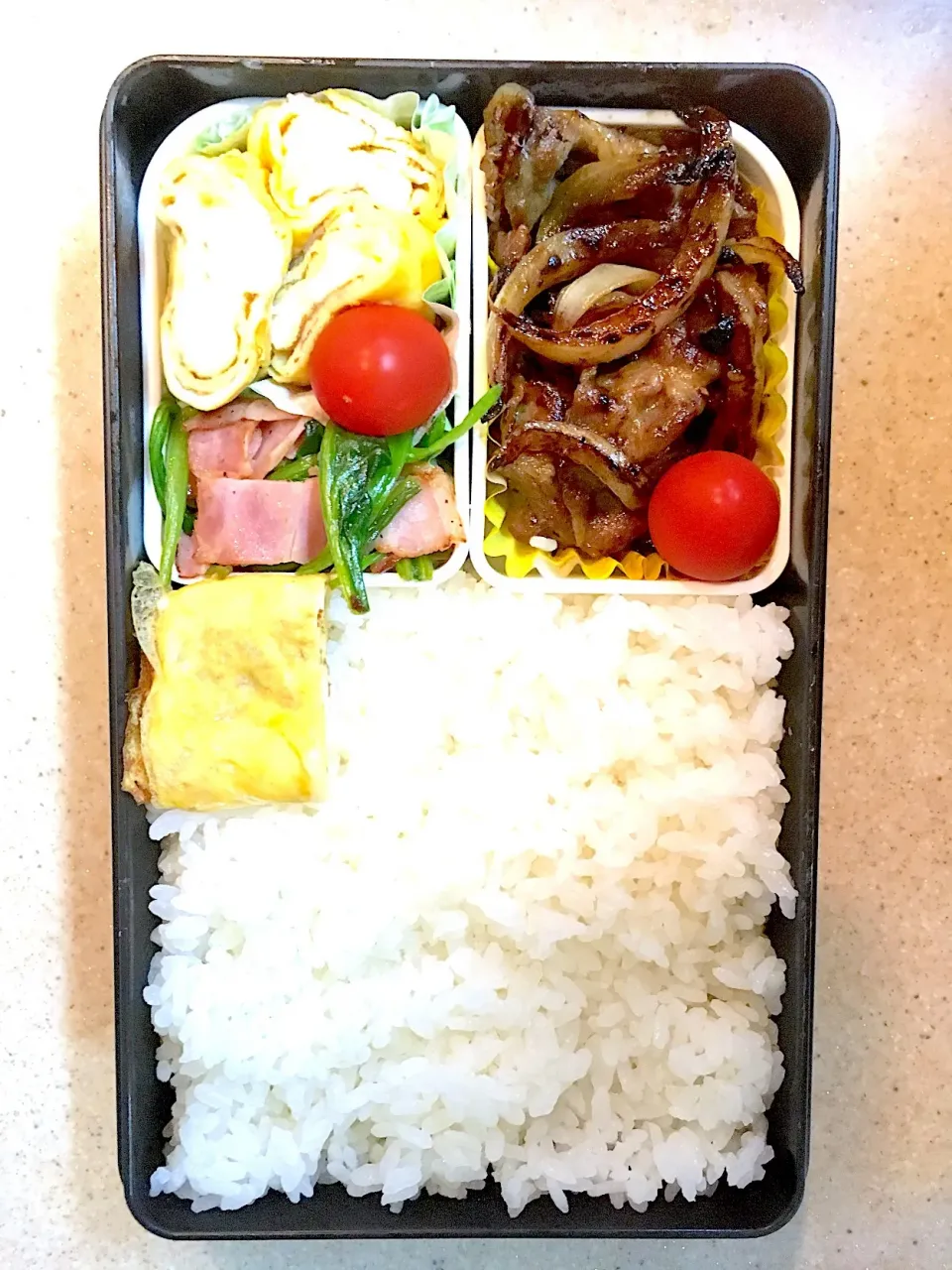 焼肉弁当
ベーコンとほうれん草炒め
チーズ玉子焼き
プチトマト|白さくさん