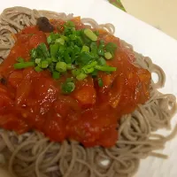 重ね煮トマトソースの蕎麦パスタ仕立て。|やんこさん