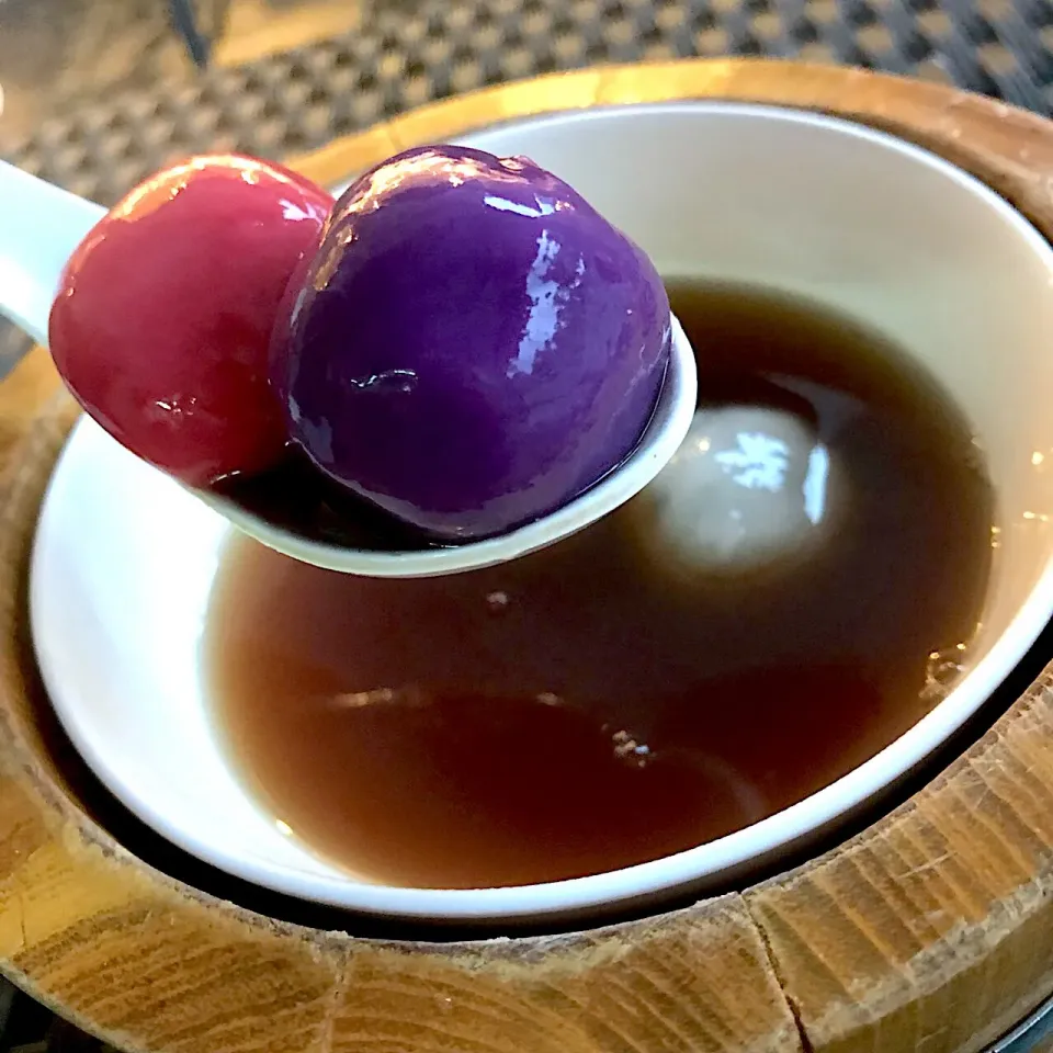 Chewey sweet potato ball with ginger soup|PhUnGさん