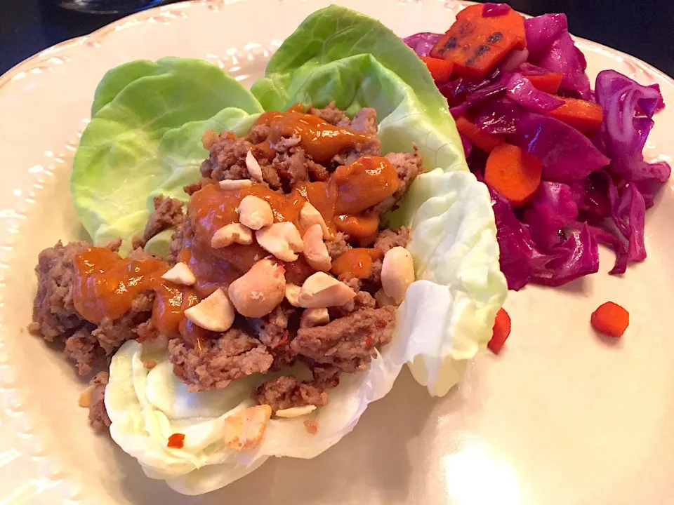 Turkey Lettuce Wraps with Chili-Peanut Sauce|K Goodnessさん