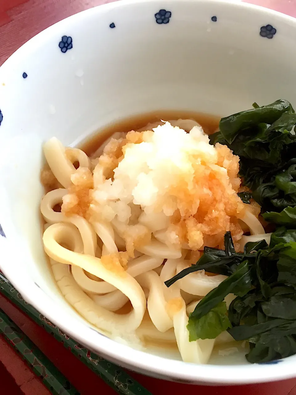 おろし大根ワカメうどん|やさこさん