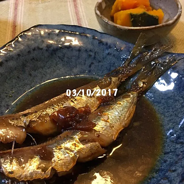 Snapdishの料理写真:いわし梅煮…梅昆布茶煮|友さん