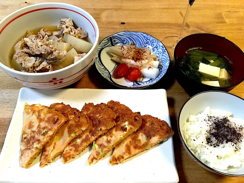 たらこチヂミ
大根と豚バラ煮込２日目
大根のぬか漬け
ほうれん草と豆腐の味噌汁|かおちゃんさん