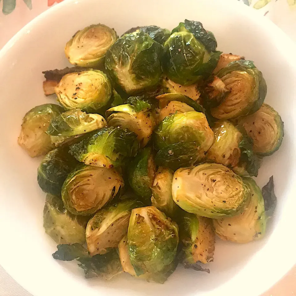 Roasted Brussels Sprouts #LkHomemade 🌱|Lukkaew_Lkさん