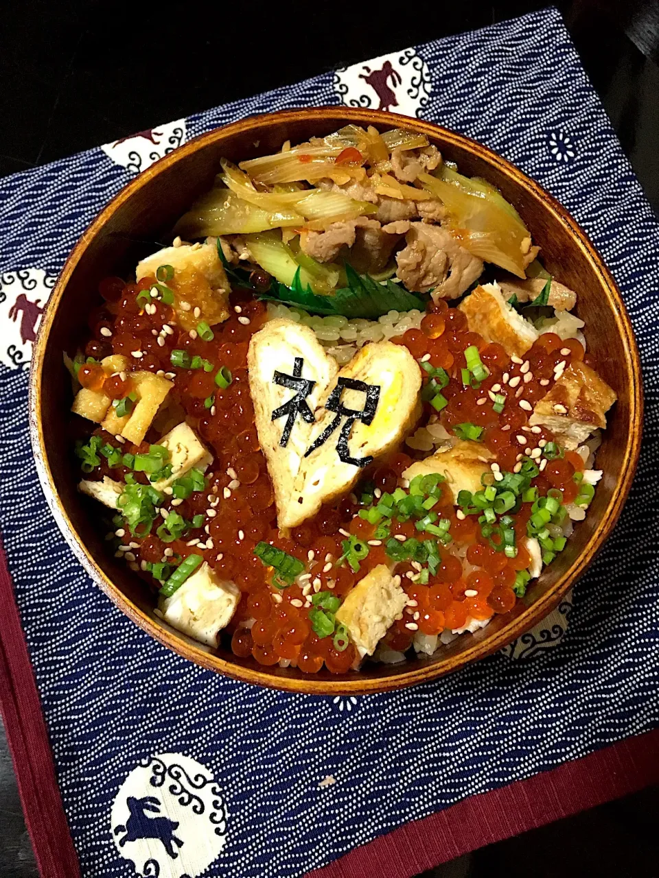 記念日だから
お祝い はらこ飯弁当🌸✨

いくらの醤油漬けも手作りさ👍










杉並②武蔵野|にゃおさん