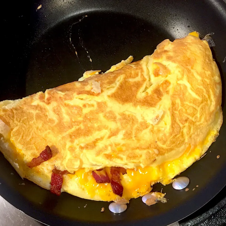 Bacon Cheese Omelette|Chris Shannonさん