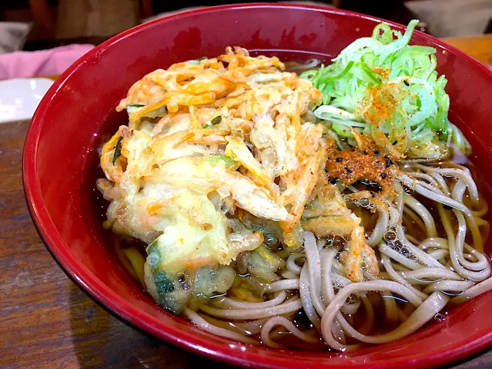 自分賄い飯
かき揚げ天
     蕎麦|ちゅら夏さん