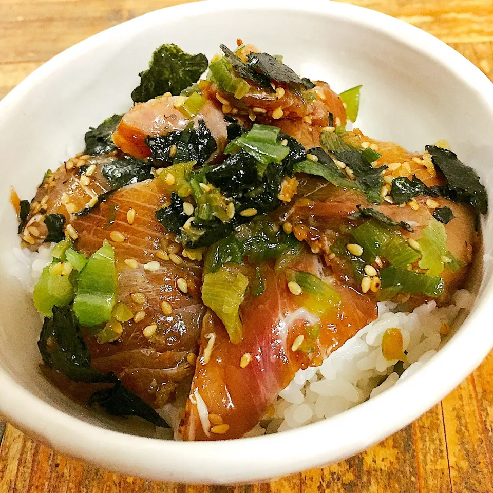 鰤の漬け丼🐟|アッツさん