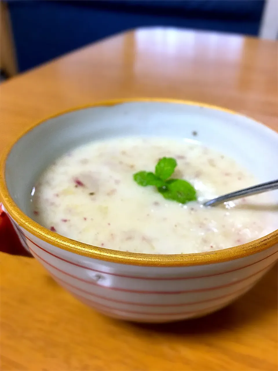 Snapdishの料理写真:さつまいも🍠とりんご🍎のポタージュ   優しい甘味は秋冬の朝にぴったり！食物繊維も豊富✨|kctreeさん