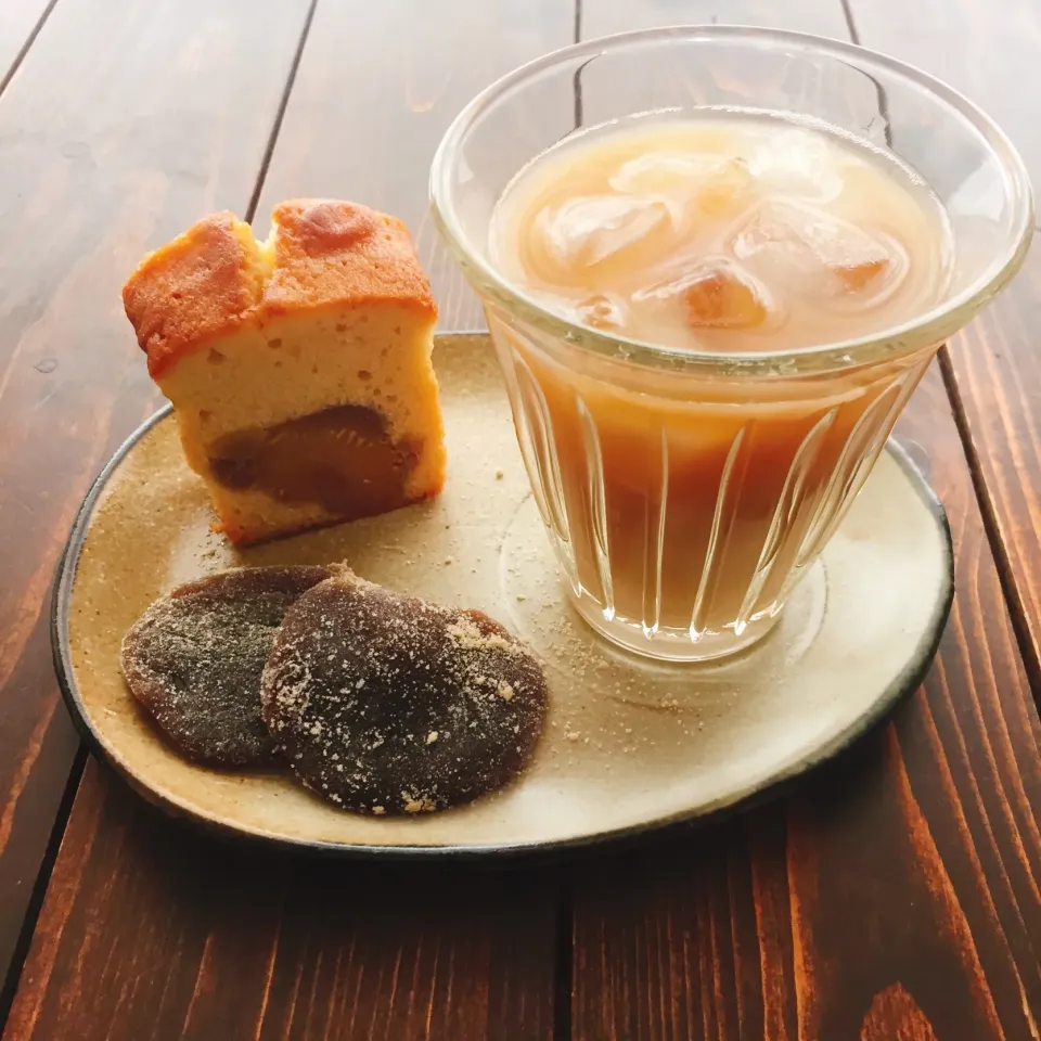 カフェオレと栗のパウンドケーキ|サヤラムネさん