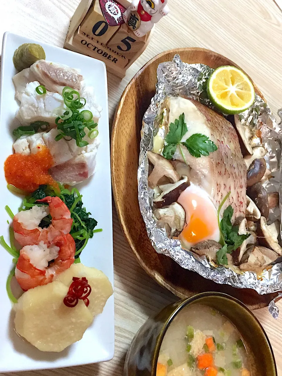 Snapdishの料理写真:らんち！
#鯛のホイル焼き
#鯛の湯引き
#粕汁|伍龍やすさん