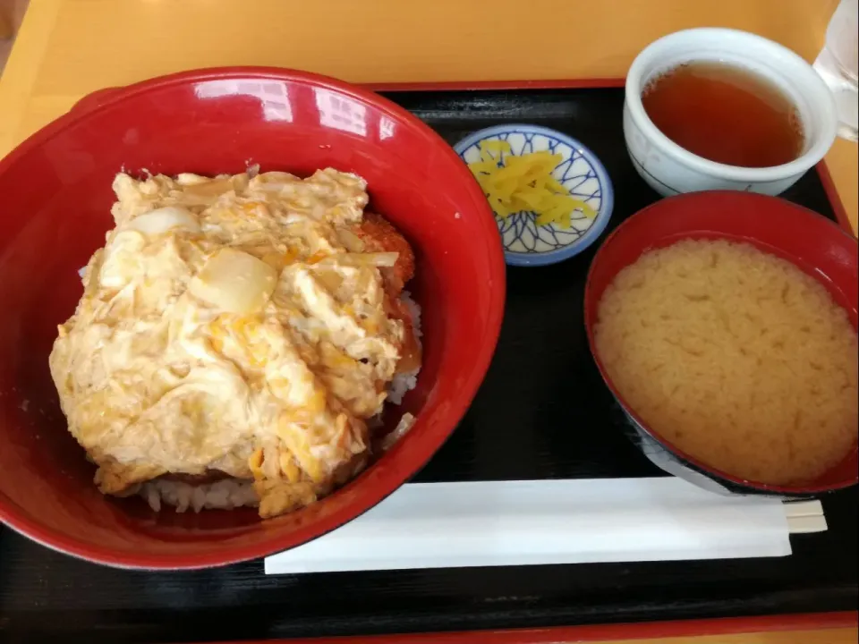 お昼🐽 
 #カツ丼
 #兵庫医科大学病院
 #弐番館|Kojiさん