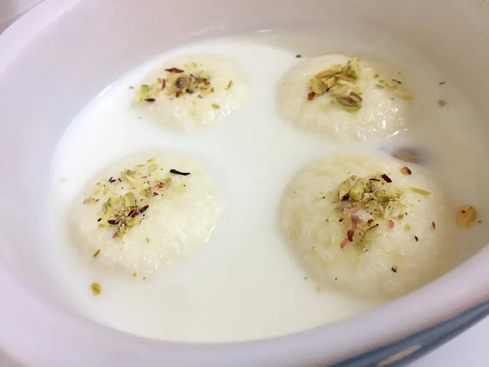 Snapdishの料理写真:Rasmalai|Fatima Sameena Sharifさん