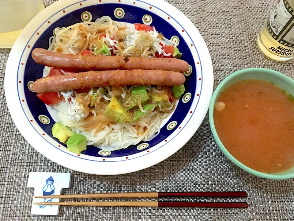 #サラダうどん
想像通りの味だけどイマイチ…|hhhさん