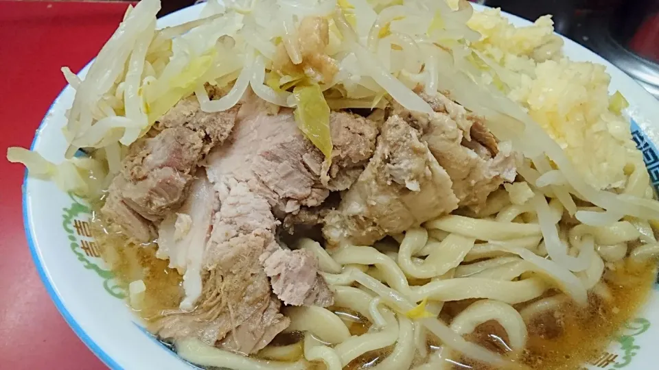 Snapdishの料理写真:二郎目黒店 の 小豚ラーメン＋ヤサイ＋ニンニク ＠目黒17136|大脇さん