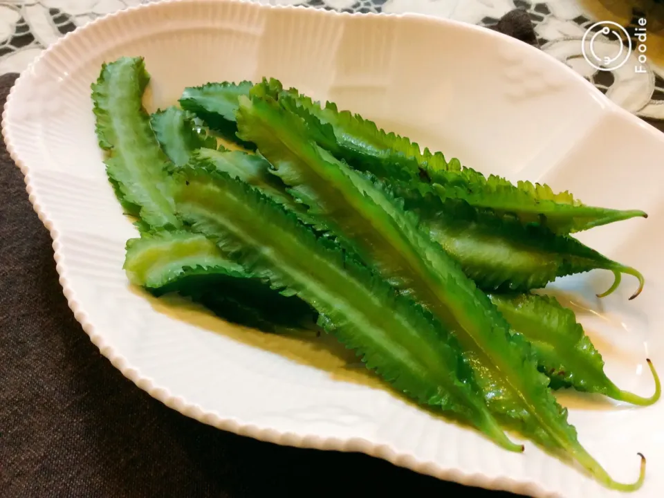 こりゃ知らんかった👀「四角豆」(しかくまめ)いや〜結構美味い😋|アライさんさん