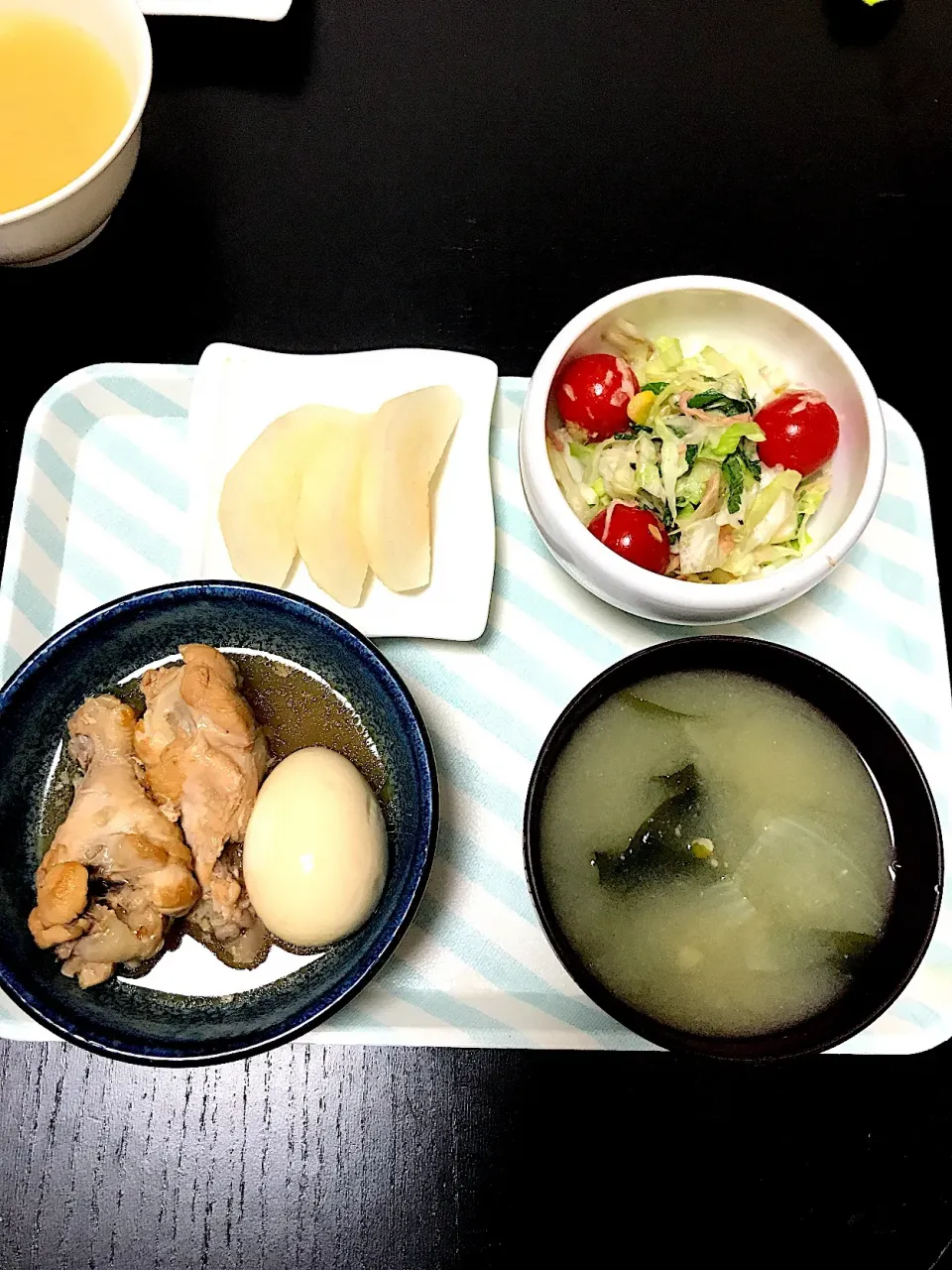 鶏手羽と卵の煮物 ツナコーンサラダ|ちかさん