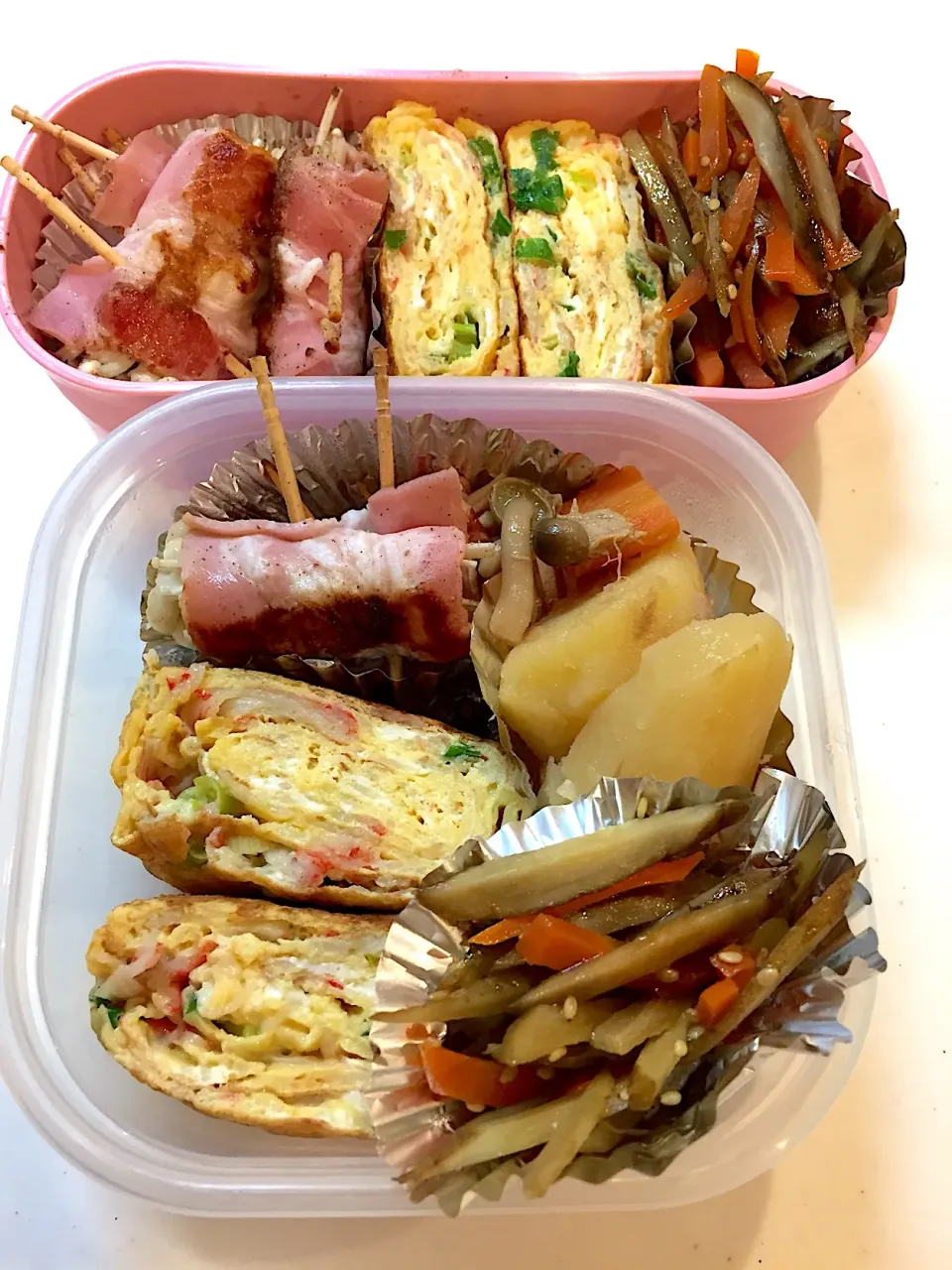 ♡今日のお弁当♡
#ネギカニカマ卵焼き#きんぴらごぼう#えのきベーコン#ツナ肉じゃが|りんりんさん