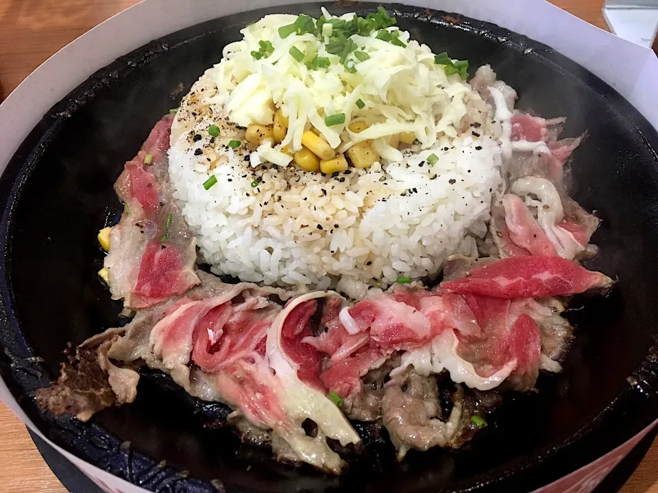 Snapdishの料理写真:Beef pepper lunch jumbo|jennifer tan bartolomeさん