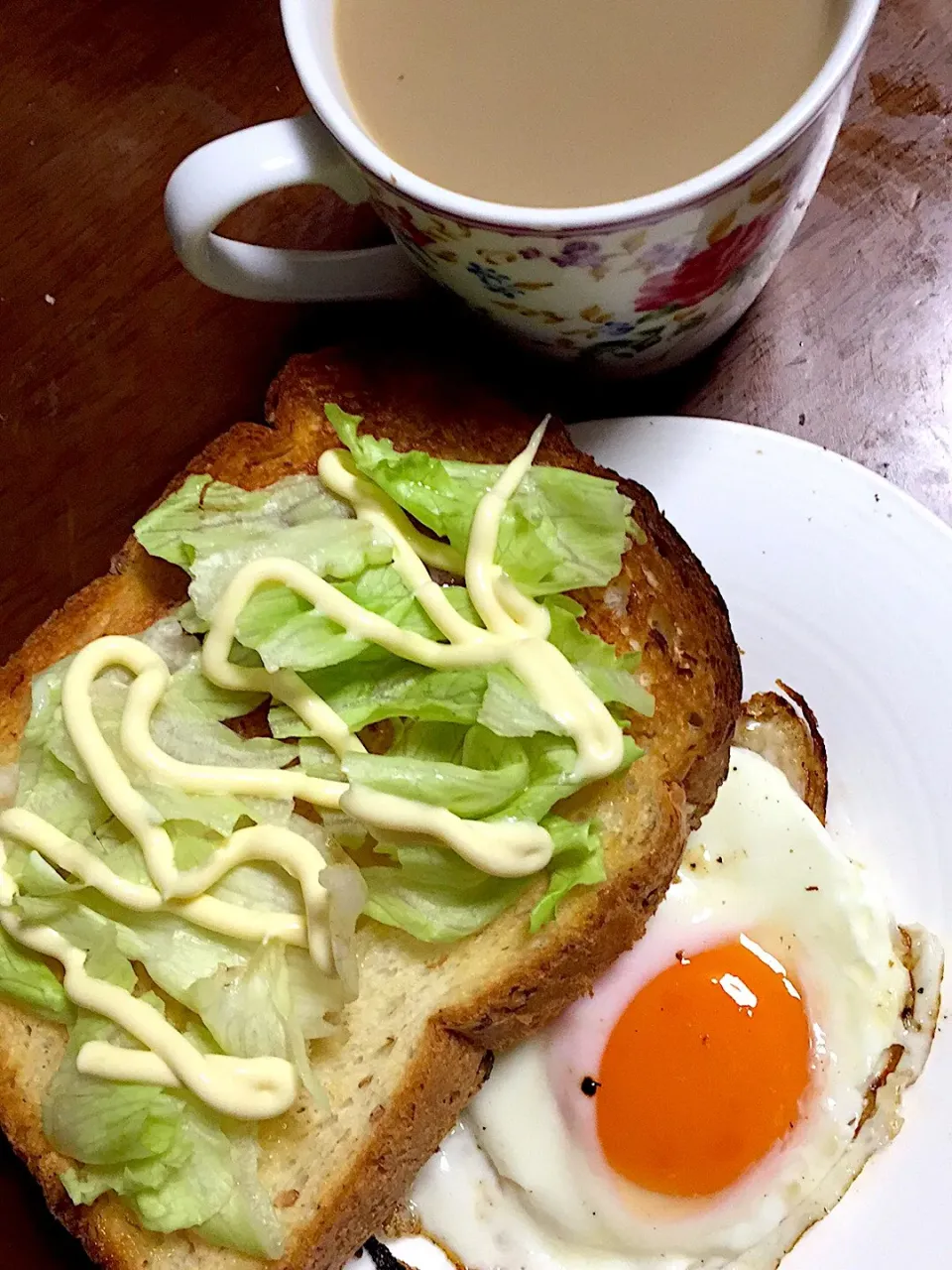 レタストースト  目玉焼き   カフェ・オ・レ|掛谷節子さん