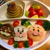 Snapdishの料理写真:アンパンマンが大好きな息子の2歳のバースデーゴハンです☆
#2歳#誕生日#アンパンマン|ひなひなちさん