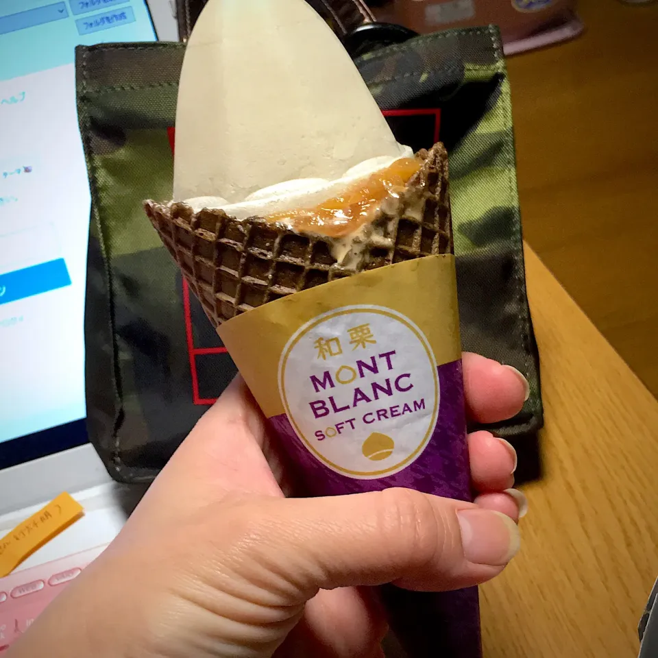 和栗モンブランソフト🌰🍦|yumyum😋さん