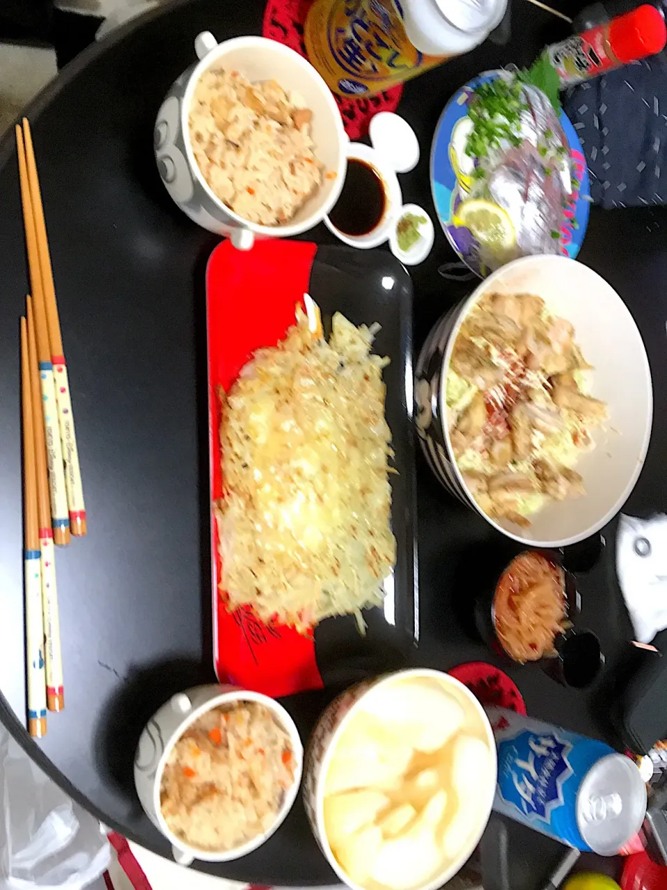 Snapdishの料理写真:きゃべつさらだキムチなんこつやきのせ
あじのさしみ
じゃがいもちーずやき
なし
もやしのなむる
たきこみごはん|ミッキーまうすさん