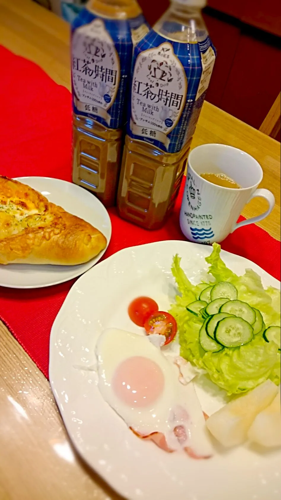 今朝の朝食と共に紅茶の時間☕|いちあらママさん