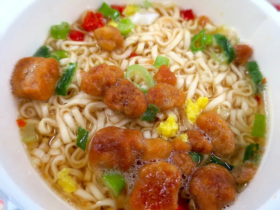 カップ麺、チキンラーメン唐揚げレモンペッパー🍋|Mickeeさん