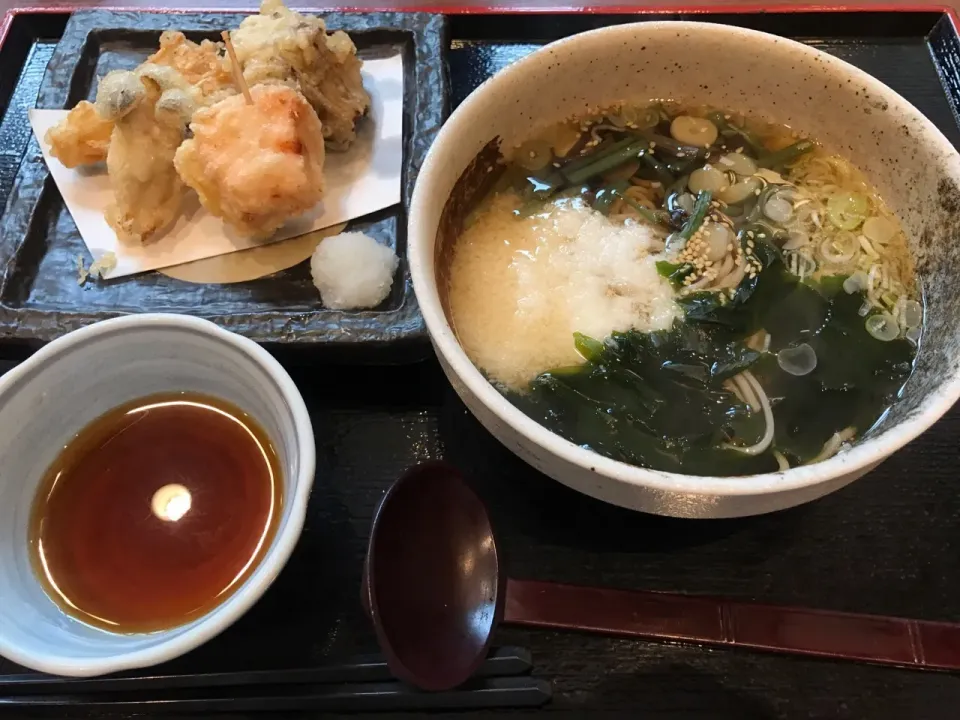 Snapdishの料理写真:きのこの天ぷら、山菜とろろ蕎麦⭐️かんながら|小林美緒さん